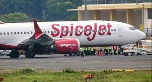 new delhi, SpiceJet flight,emergency landing 