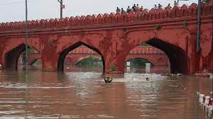 new delhi, Water level ,Yamuna river