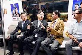 new delhi, Japanese Foreign Minister ,visits Delhi Metro