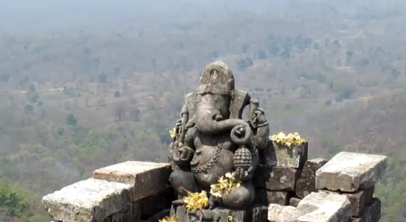  Ganesh idol