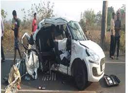 raipur,car overturned, uncontrollably , three people died