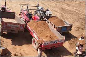 anuppur, Tractor seized ,while illegal, mining of sand