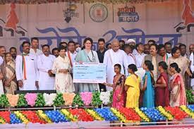 jagdalpur,Chief Minister and Priyanka , beneficiaries