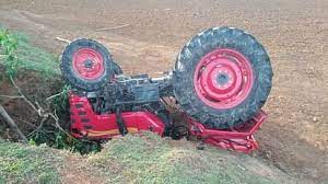 Jagdalpur, Two children died ,overturning of tractor