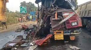 kondagaon,Two trucks collided,Baniyagaon