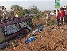 shivpuri,Bus , Narmadapuram overturned