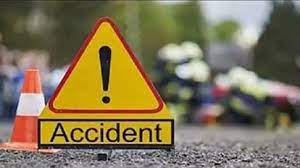 bilaspur, Seriously injured ,driver dies 