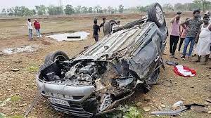rewa,  car of tourists , four died