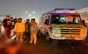 Ahmedabad, Speeding car ,crushes crowd