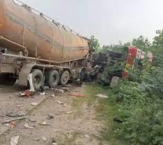 sidhi, Tanker hit bus, 40 passengers injured