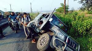 korba,Bolero vehicle ,school children 