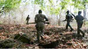 raipur,  3 Naxalites killed , encounter