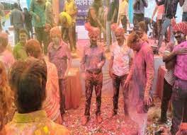 bhopal, Policemen colored, Holi colors 