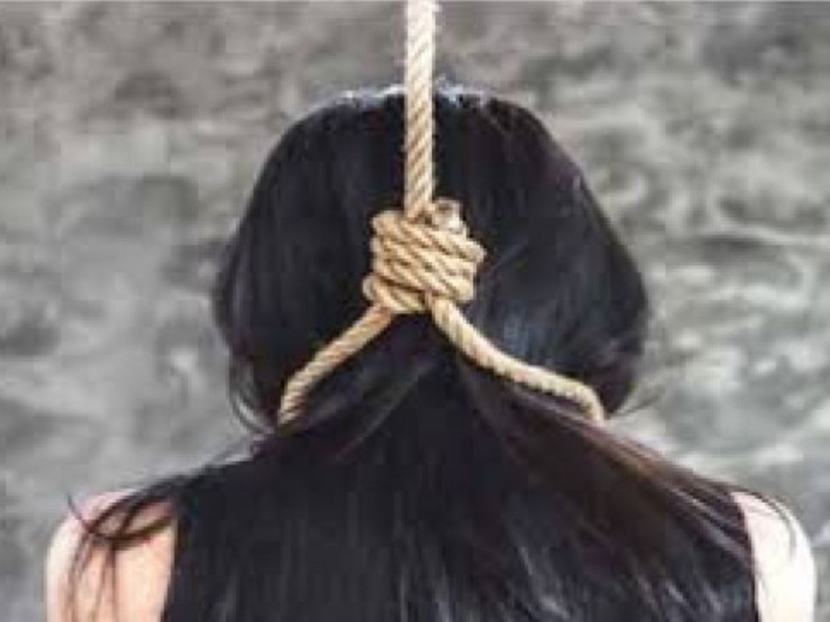 raipur,Tired of illness, woman commits suicide 