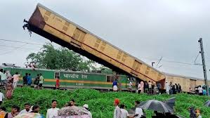 kolkata, major train accident , darjeeling