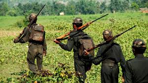 bijapur, 12 Naxalites, Maoist couple surrender