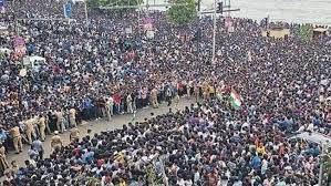 mumbai, Stampede broke ,Marine Drive