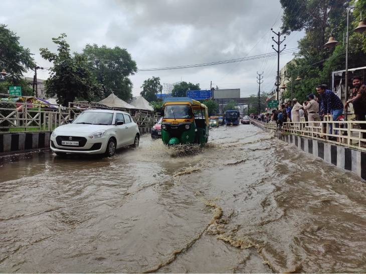 bhopal, Roads turned, heavy rain 