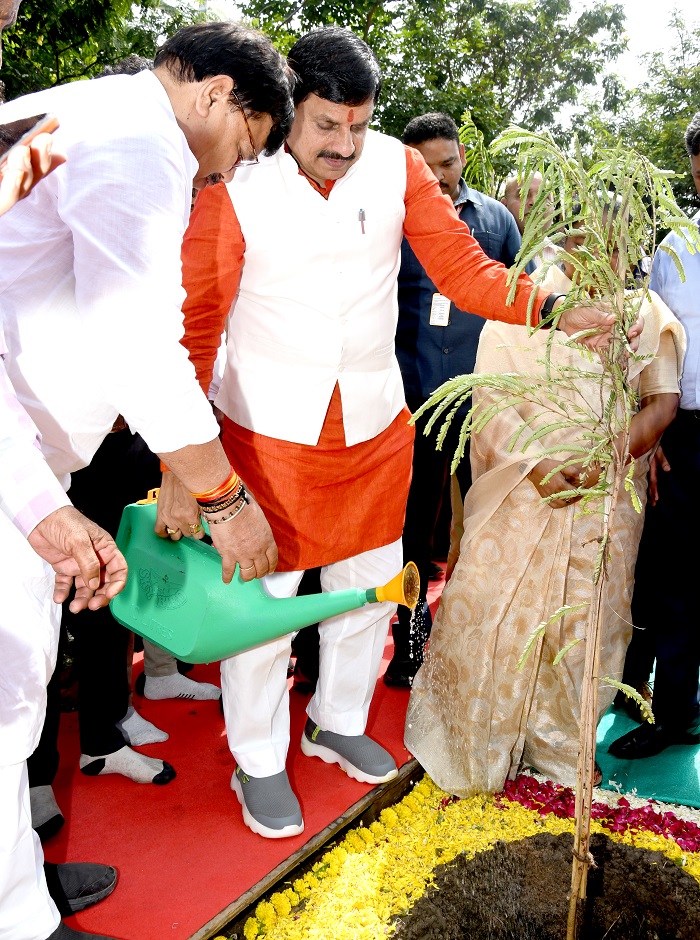 bhopal, Planting trees ,Dr. Yadav