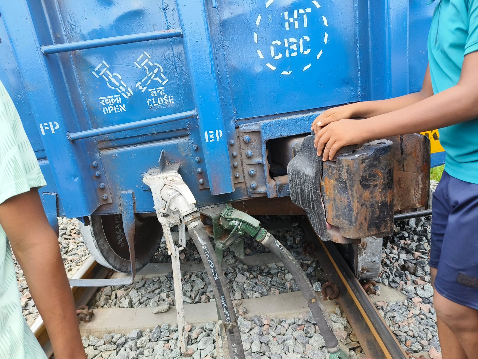 patna,   goods train derailed , Corridor in Gaya