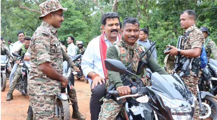 bijapur, soldier , road accident