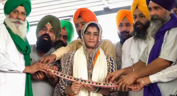 chandigarh, Wrestler Vinesh Phogat , supported the farmers