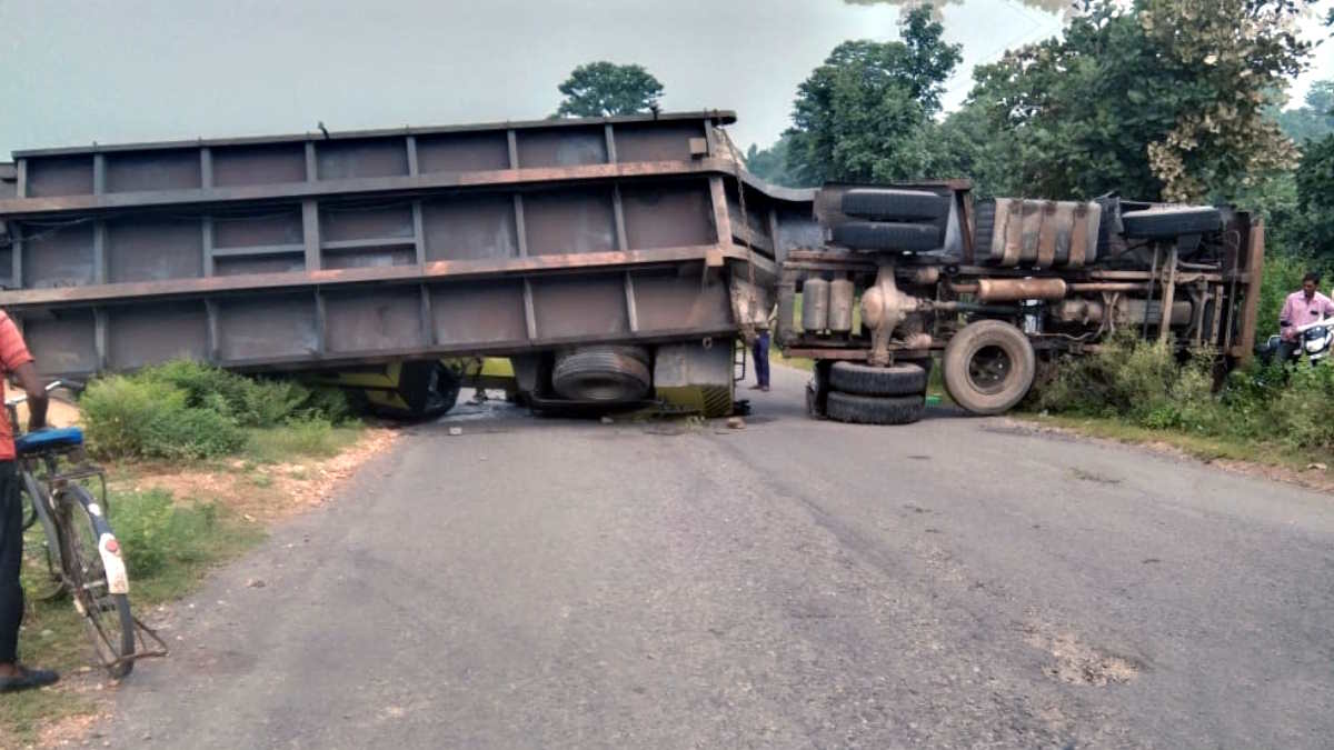 raipur, Interstate road ,overturning of trailer