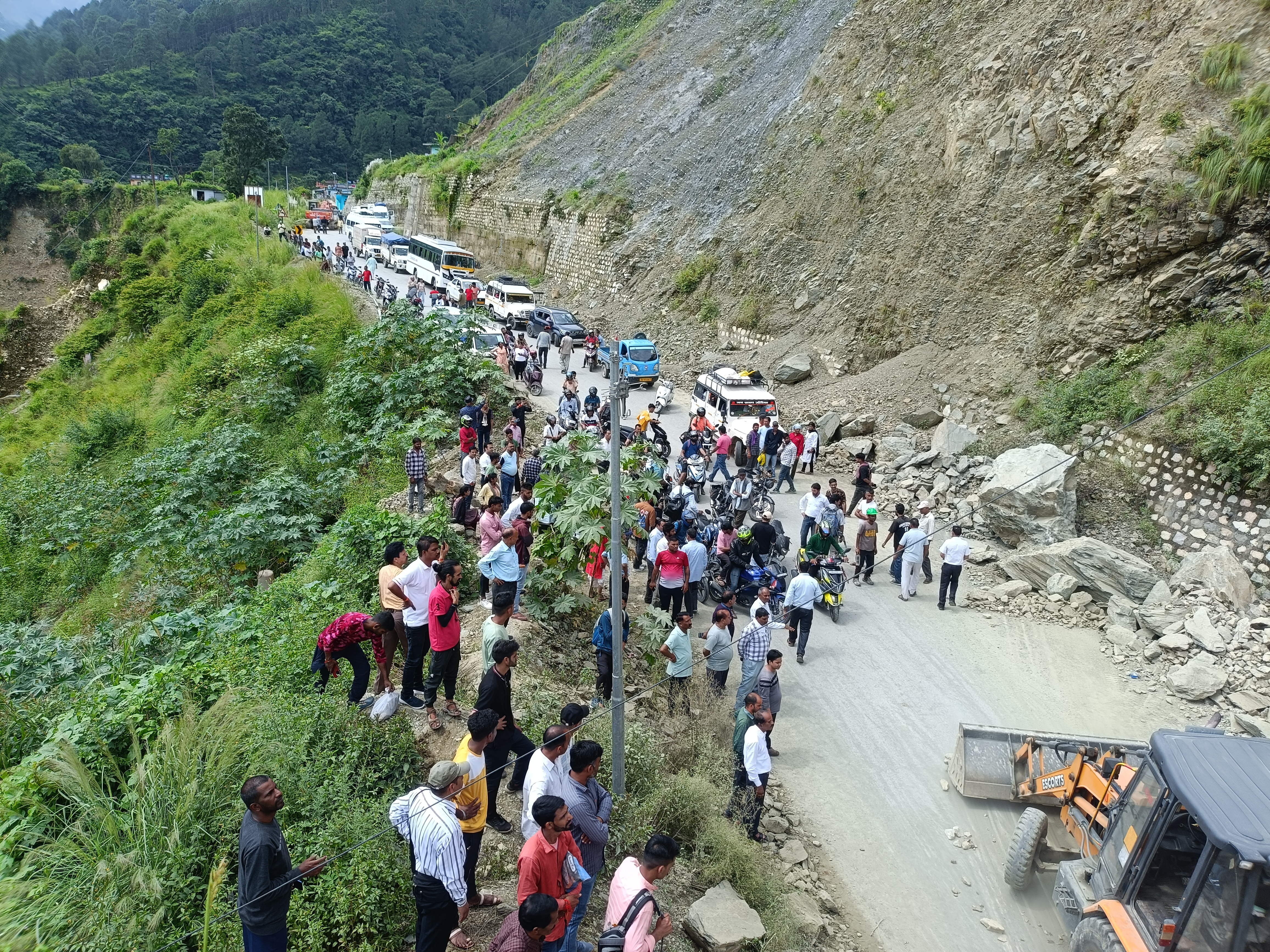 uttarkashi,   Gangotri Highway , landslide