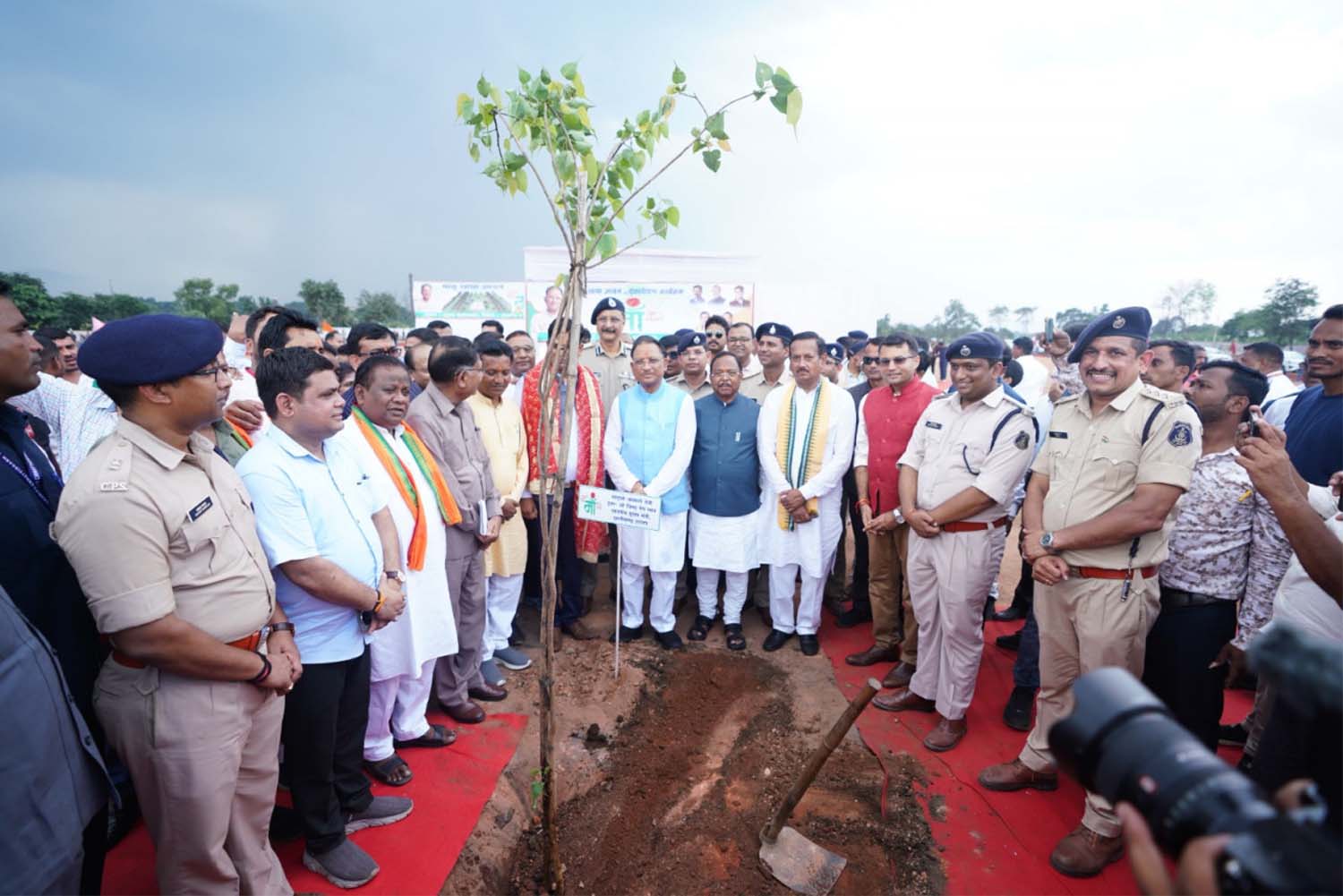 raipur, Chief Minister Sai, planted trees  