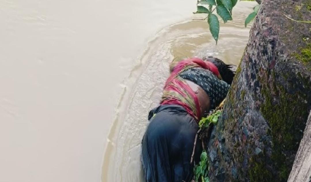 korba, Body of unknown woman ,canal