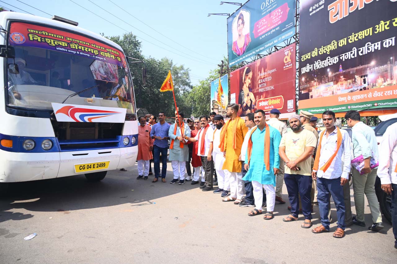 raipur, Deputy Chief Minister,  bus of devotees