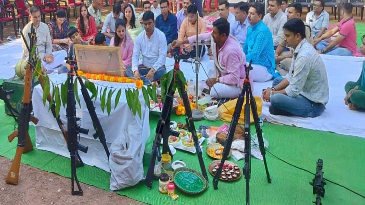 raipur, Shastra Puja, Police Line