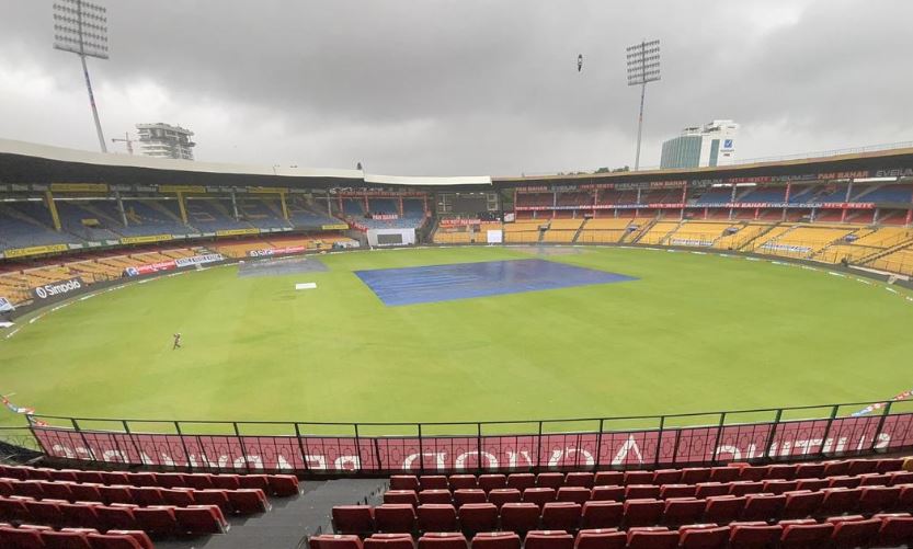 Bengaluru Test, First session, played due to rain