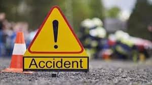 raipur,Car hits bike, youth dies