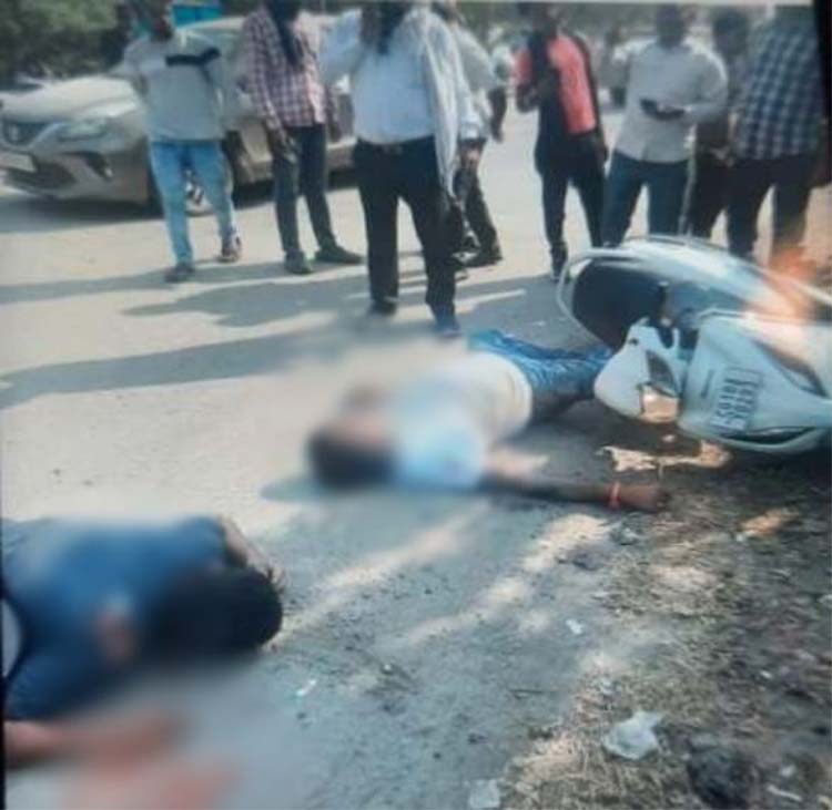 bilaspur, Truck hits scooter, two killed