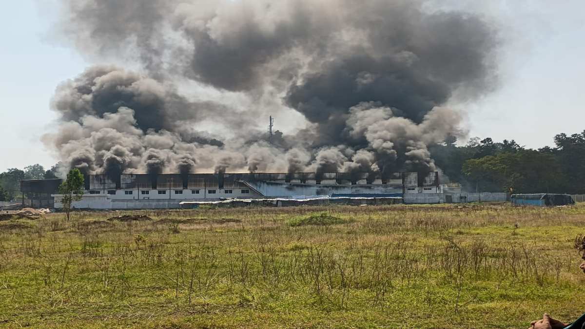 indore, massive fire ,water factory  