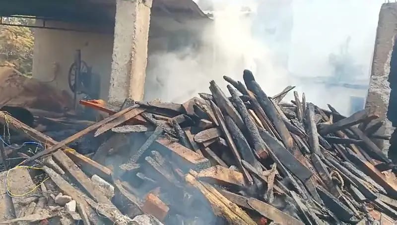 korba, massive fire ,wooden stall