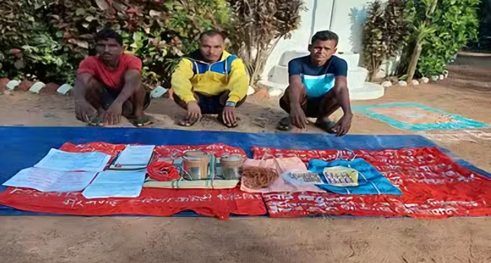 bijapur, Three Naxalites arrested ,material and explosives