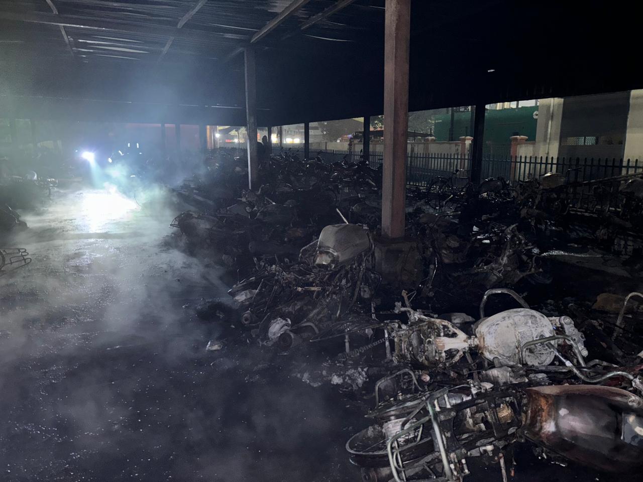 varansi,200 bikes burnt,station parking