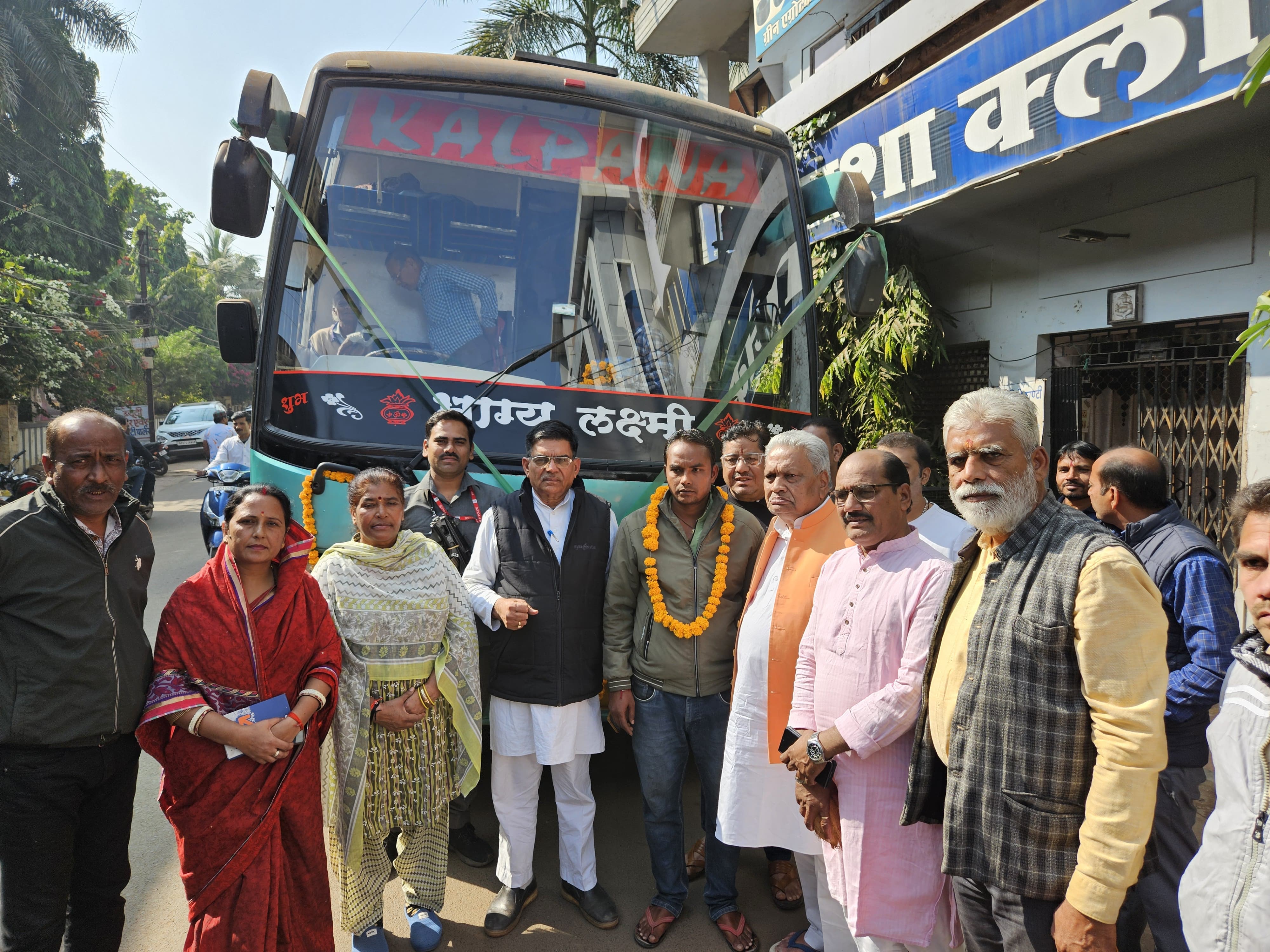 shivpuri, MLA Devendra Jain ,started free bus service 