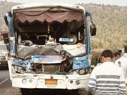 sendhwa,   bus collided , Bijasan Ghat