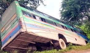 sagar,  bus escaped,   falling  ditch