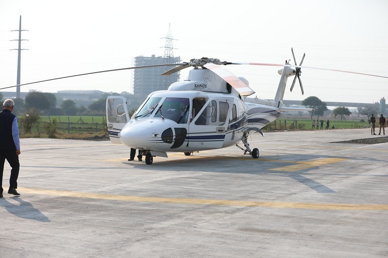 indore,  Chief Minister landed , helicopter  