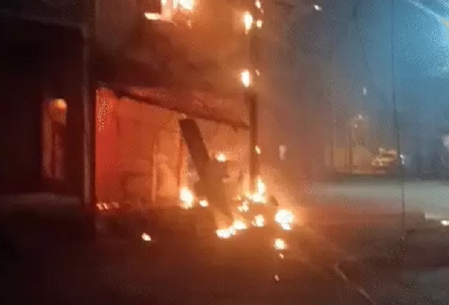 dewas,Fire broke out,cylinder explosion 