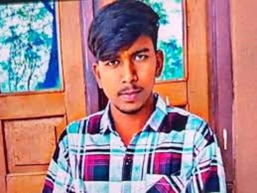 dewas, unknown vehicle hit  , one died