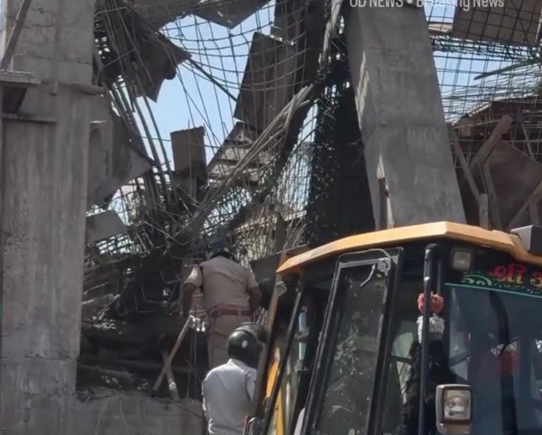 jhabua, Two workers died ,cinema building