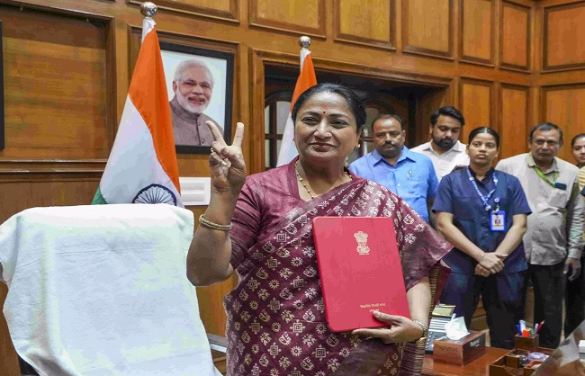 new delhi,  Chief Minister ,presented a budget  
