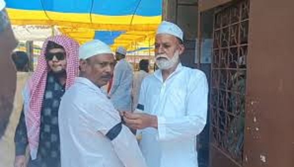 bhopal,   protest against the Waqf Bill,black bands