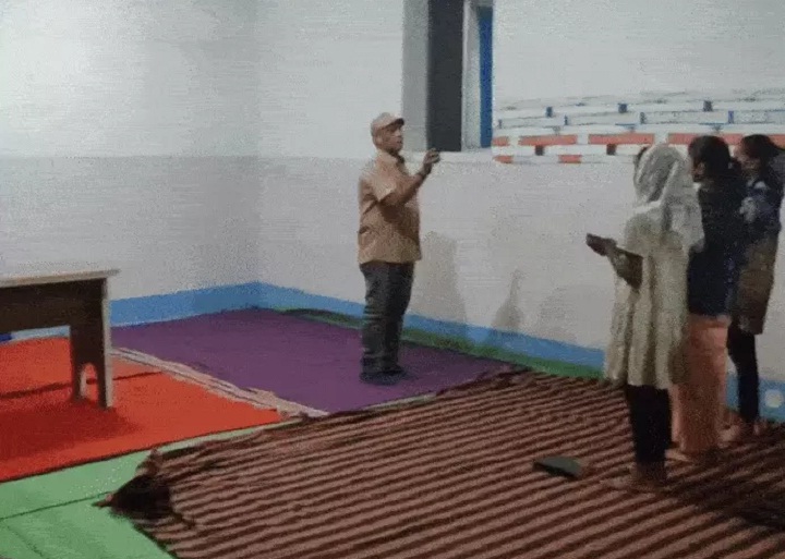 mandla, Attempt to convert, school 