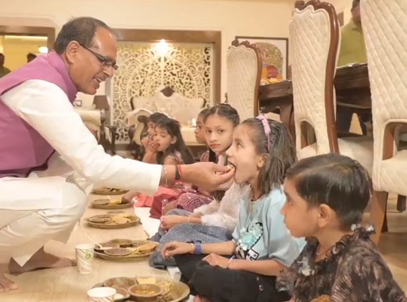 bhopal, Central Minister Shivraj , Kanya Bhojan